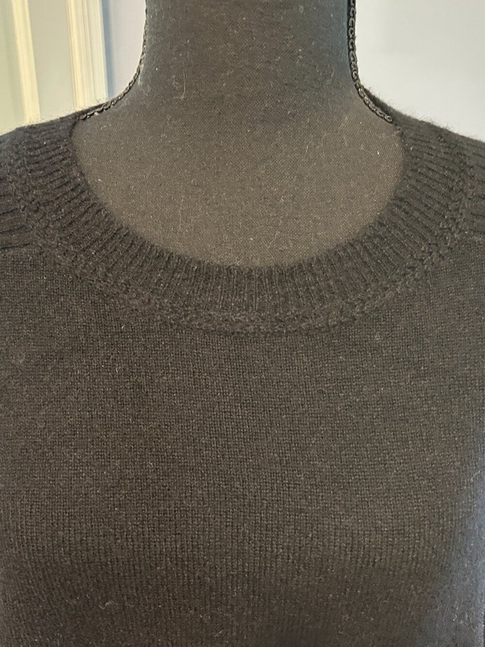 27 Miles 100% Cashmere Sweater Black Crew Neck, Colorblock Side Slits, Women's M